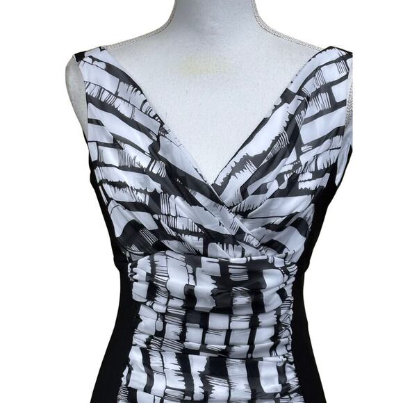 Joseph Ribkoff black/white dress, 8, elegant, abstract, sophisticated, classic - Picture 4 of 7